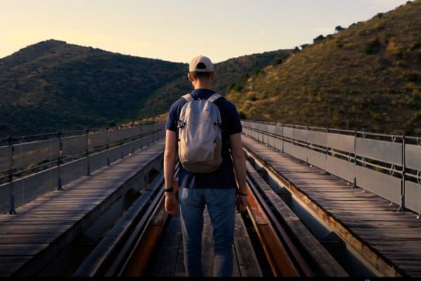 Imagen del video spot Salamanca Emociones: Toro, agua, piedra, mantel